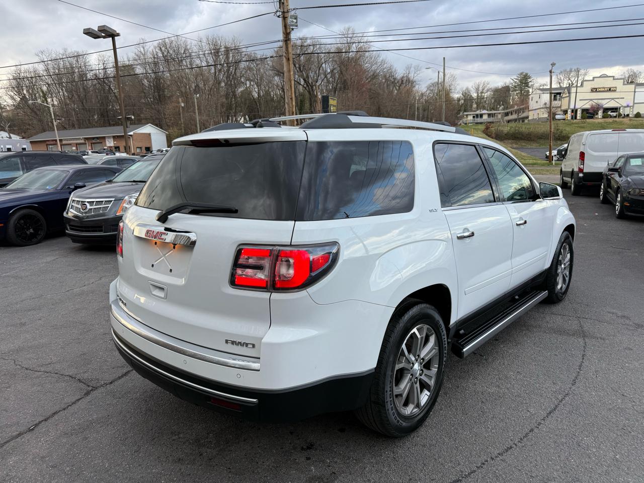 GMC Acadia AWD 4dr SLT w/SLT-1 2016