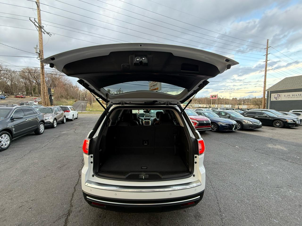 GMC Acadia AWD 4dr SLT w/SLT-1 2016