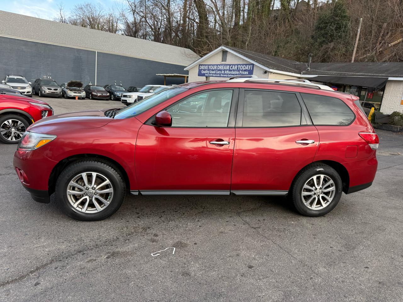 Nissan Pathfinder 4WD 4dr SV 2013