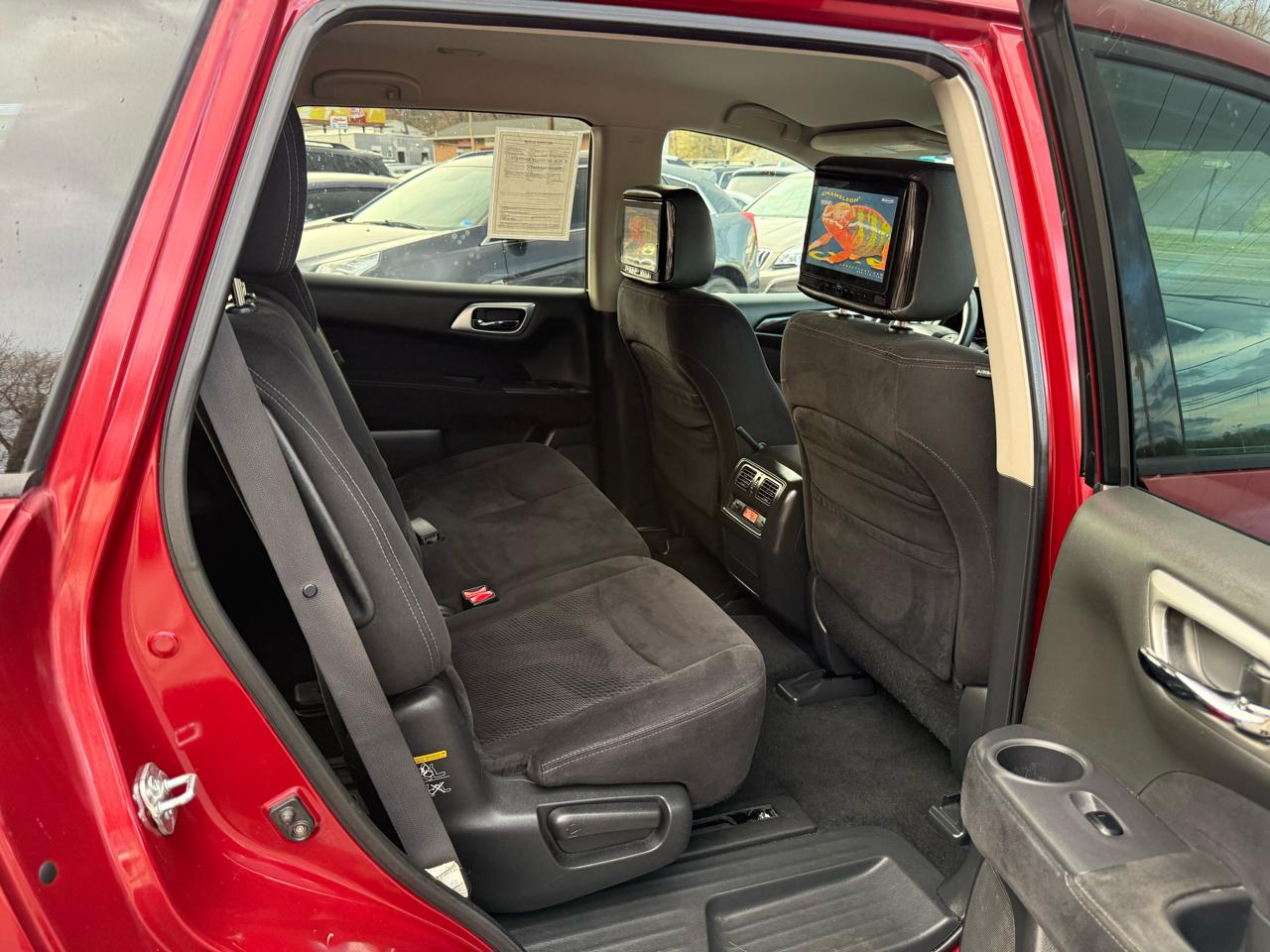 Nissan Pathfinder 4WD 4dr SV 2013