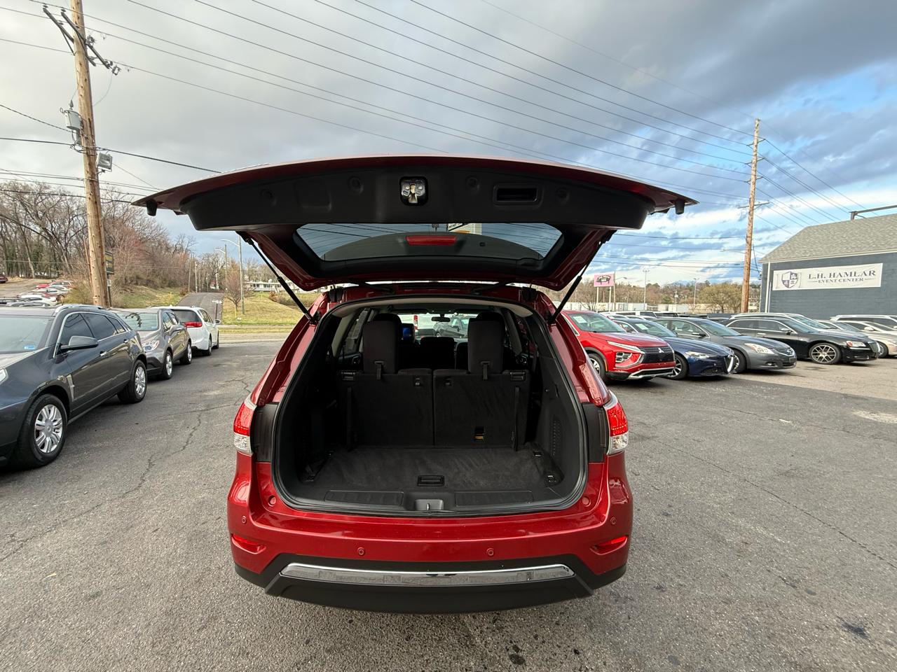 Nissan Pathfinder 4WD 4dr SV 2013