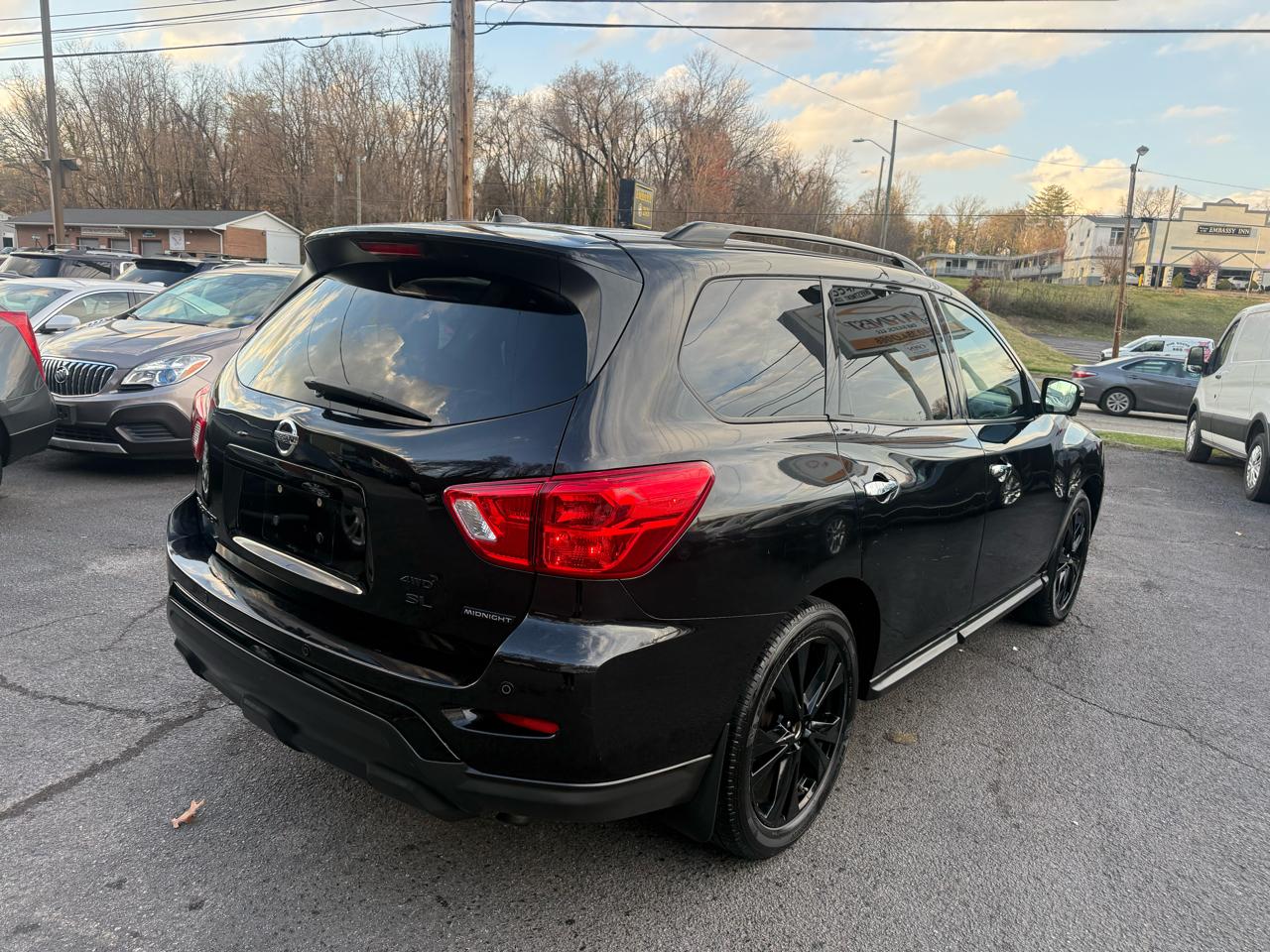 Nissan Pathfinder 4x4 SL 2018