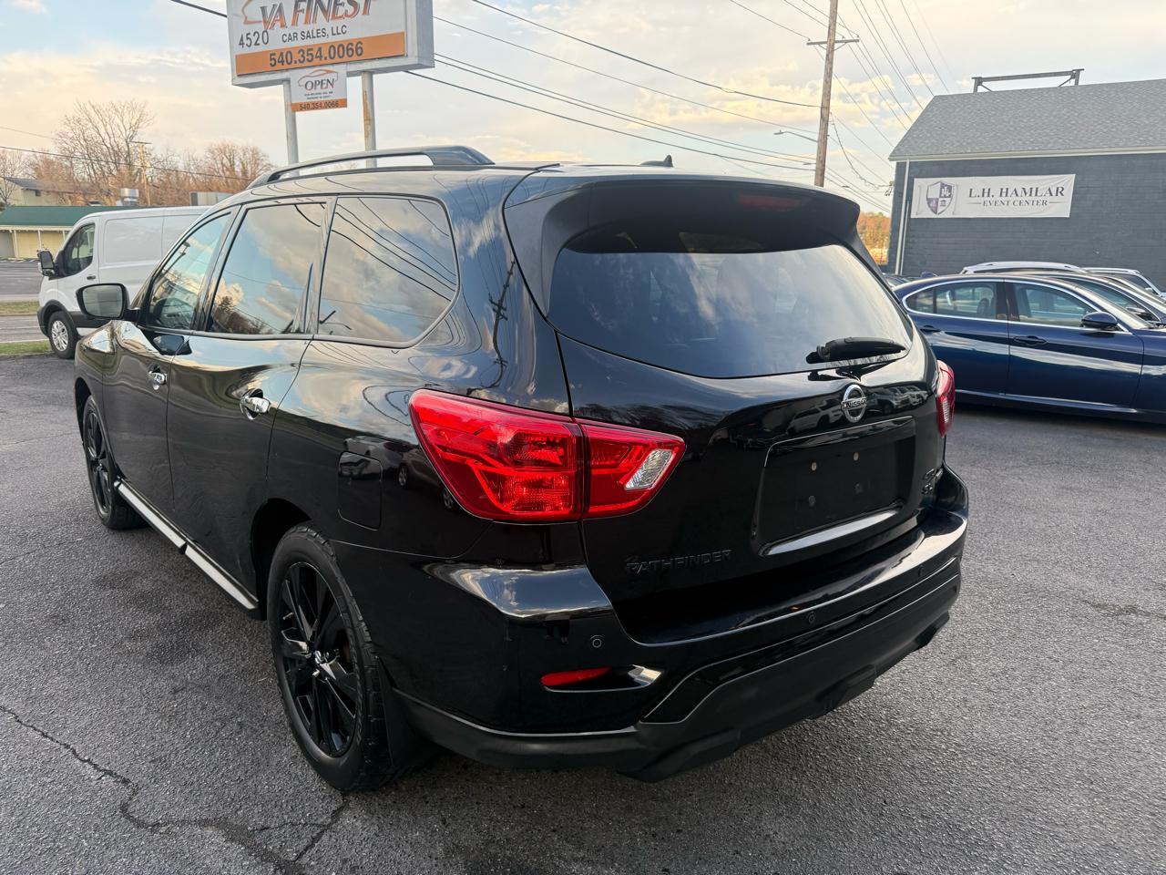 Nissan Pathfinder 4x4 SL 2018