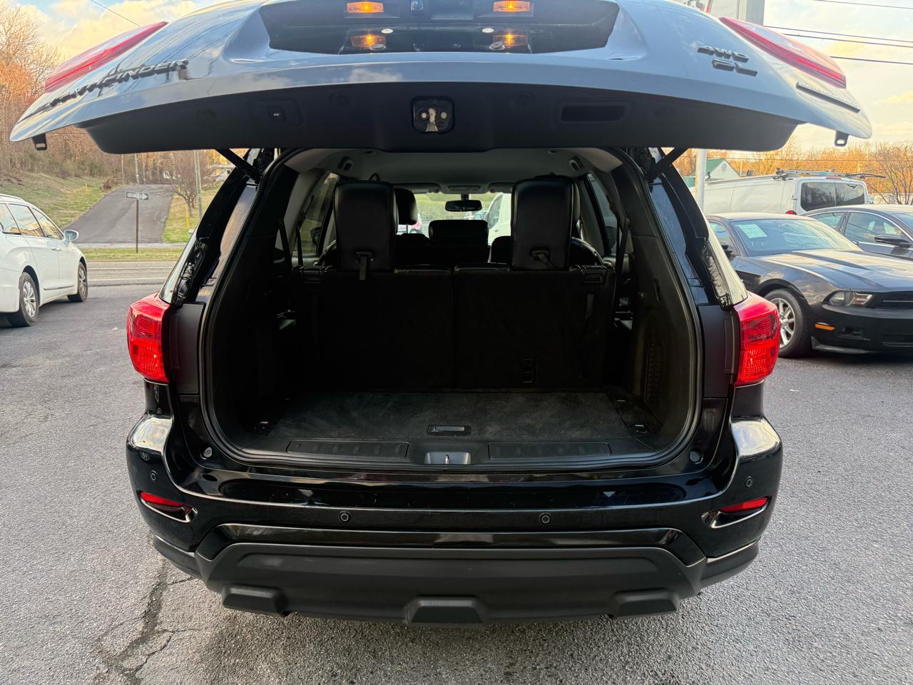 Nissan Pathfinder 4x4 SL 2018