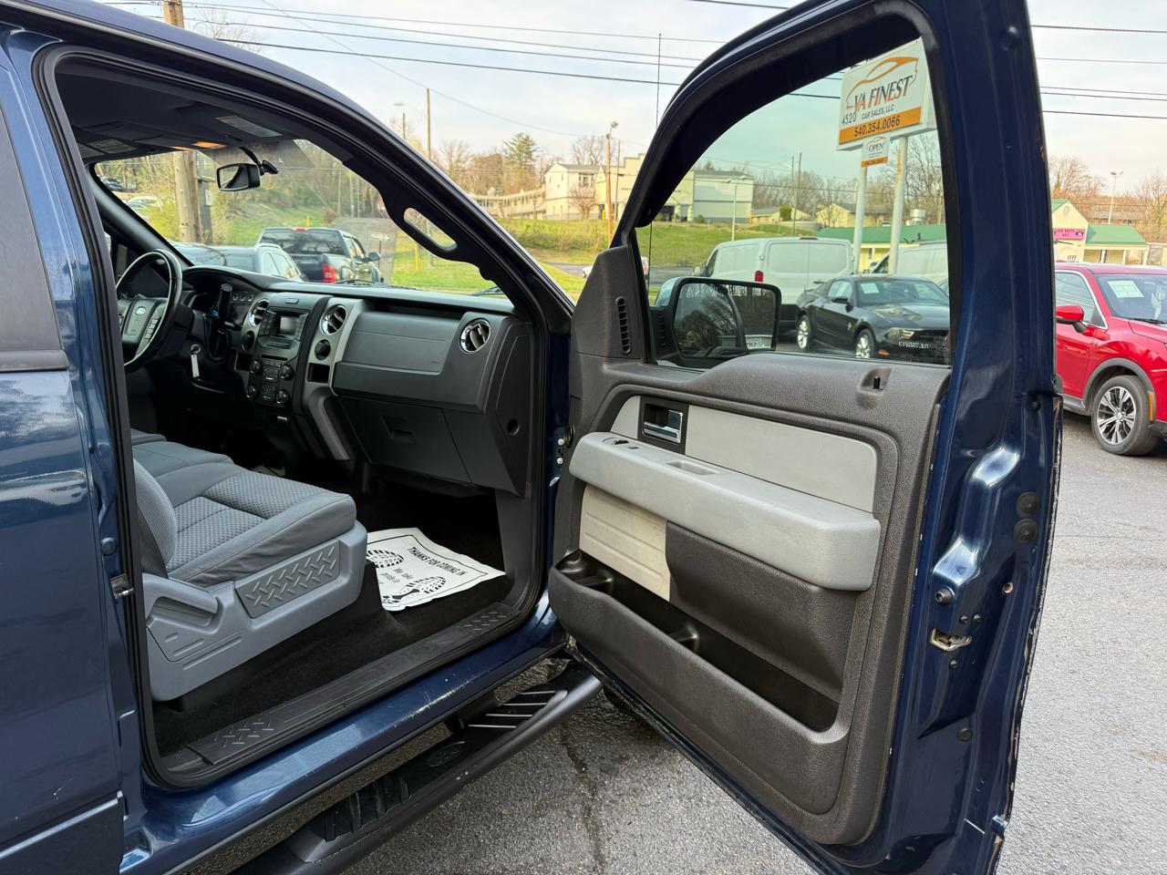 Ford F-150 4WD SuperCrew 145" King Ranch 2013