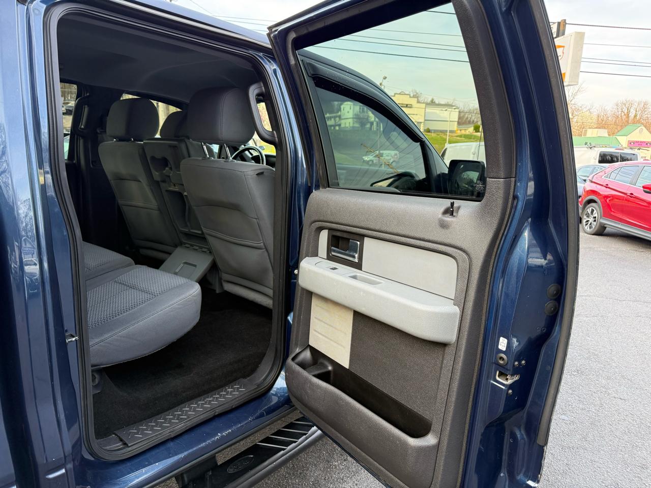 Ford F-150 4WD SuperCrew 145" King Ranch 2013