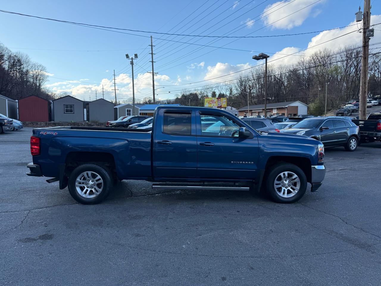 Chevrolet Silverado 1500 4WD Double Cab 143.5" LT w/1LT 2016