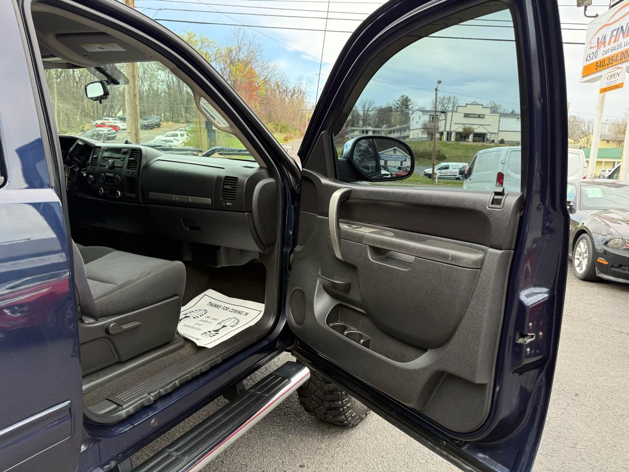 Chevrolet Silverado 1500 4WD Crew Cab 143.5" LT 2011