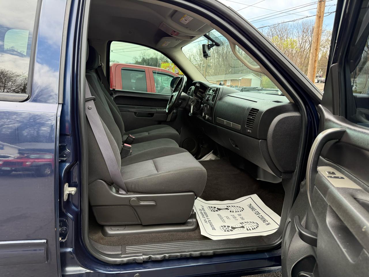 Chevrolet Silverado 1500 4WD Crew Cab 143.5" LT 2011