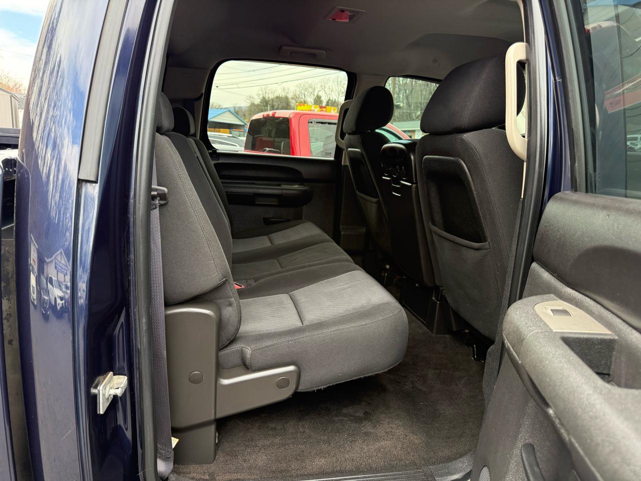 Chevrolet Silverado 1500 4WD Crew Cab 143.5" LT 2011