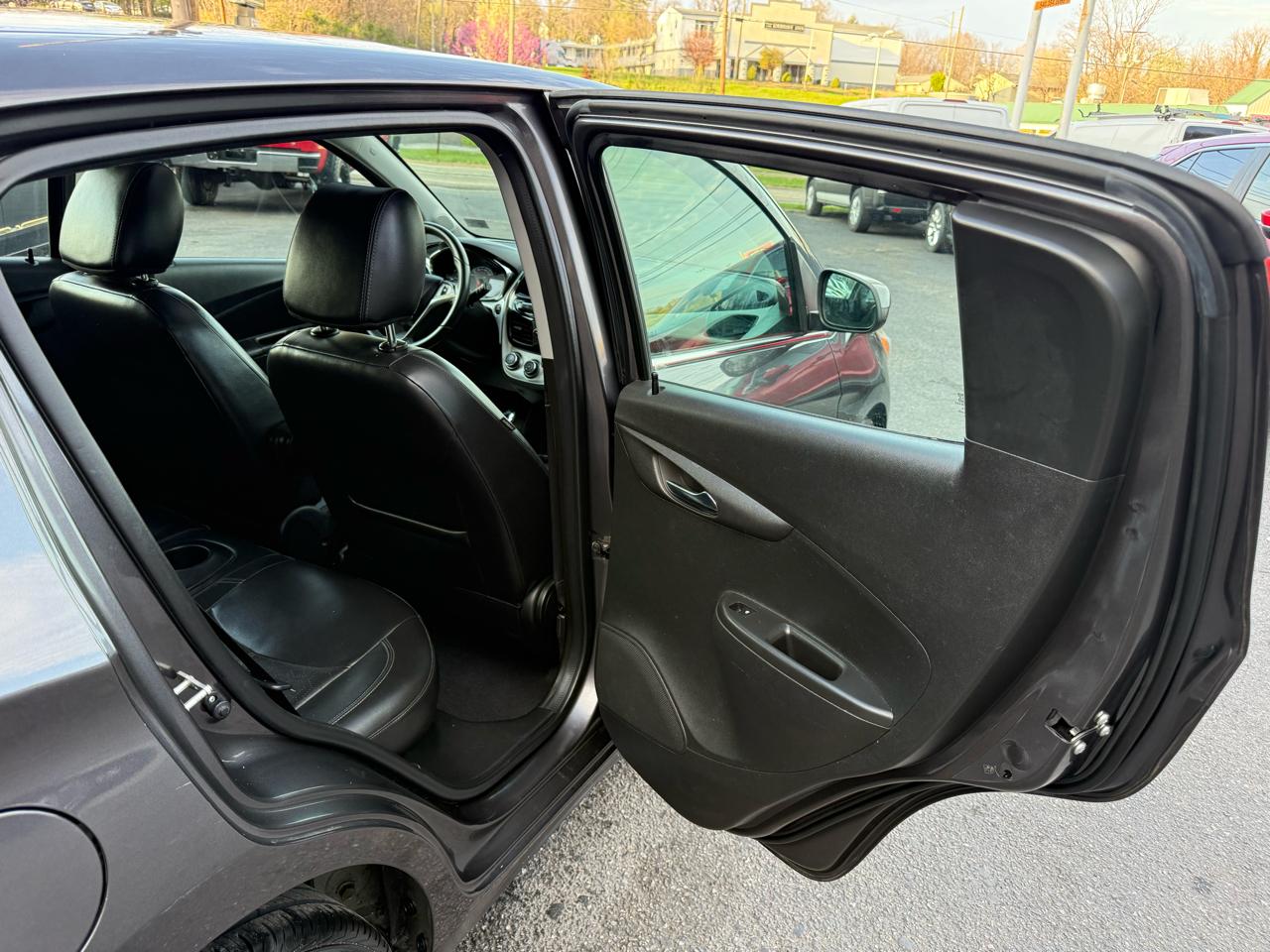 Chevrolet Spark 5dr HB CVT LT w/2LT 2016