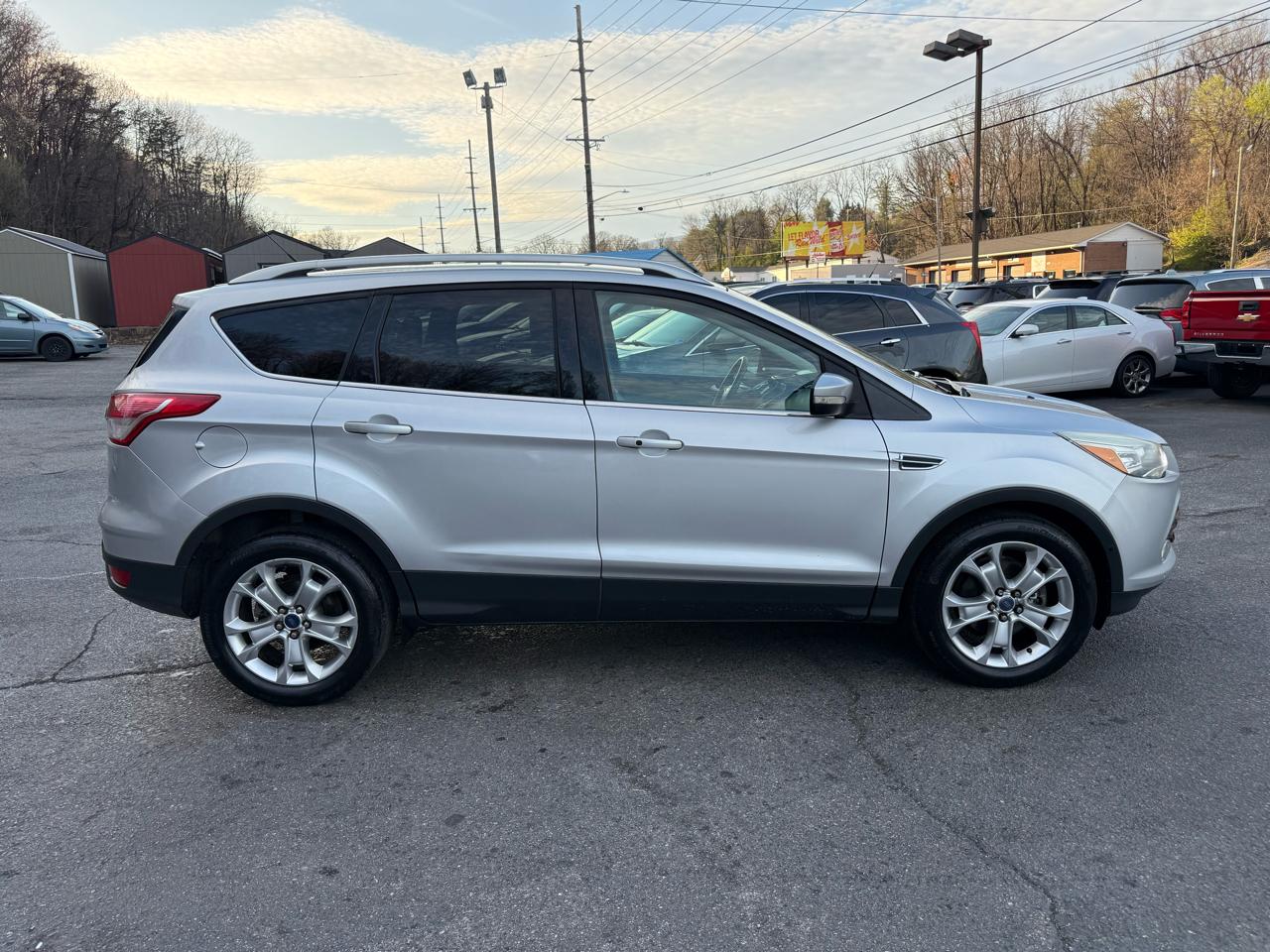 Ford Escape 4WD 4dr Titanium 2016