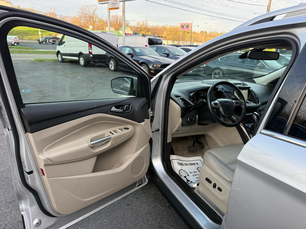 Ford Escape 4WD 4dr Titanium 2016