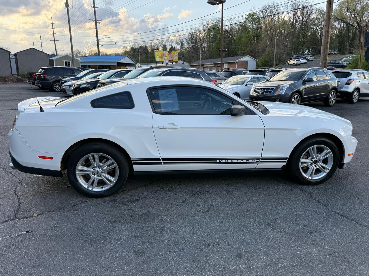 Ford Mustang 2dr Cpe V6 2010