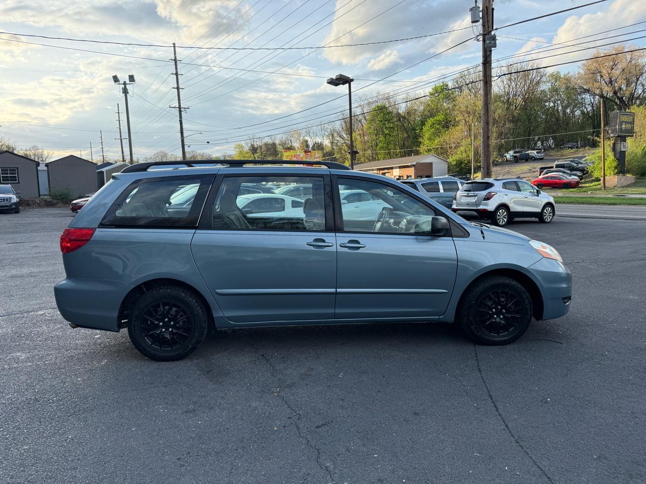 Toyota Sienna 5dr 7-Pass Van CE FWD (Natl) 2008