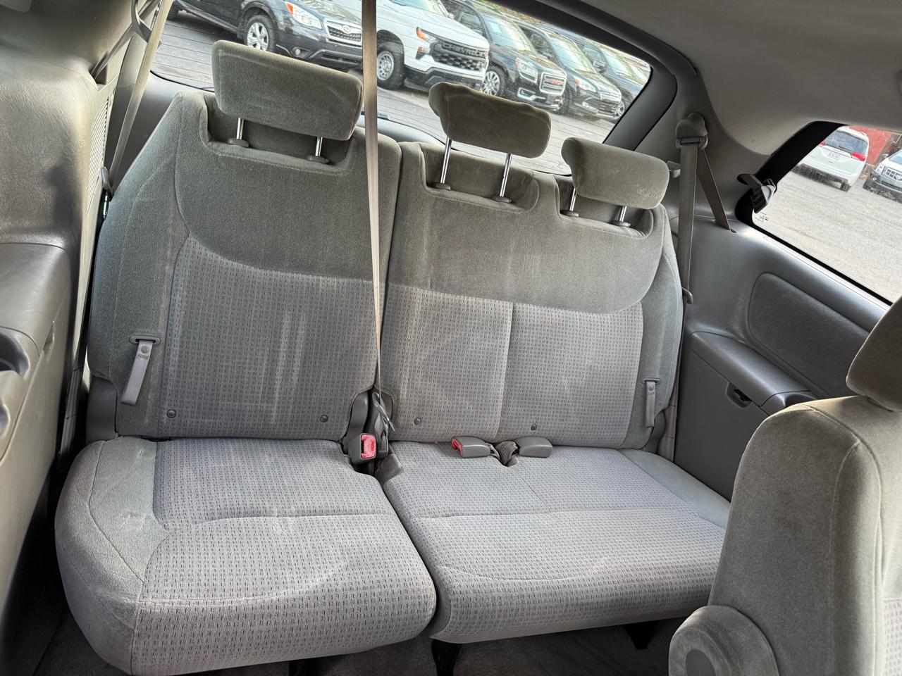 Toyota Sienna 5dr 7-Pass Van CE FWD (Natl) 2008