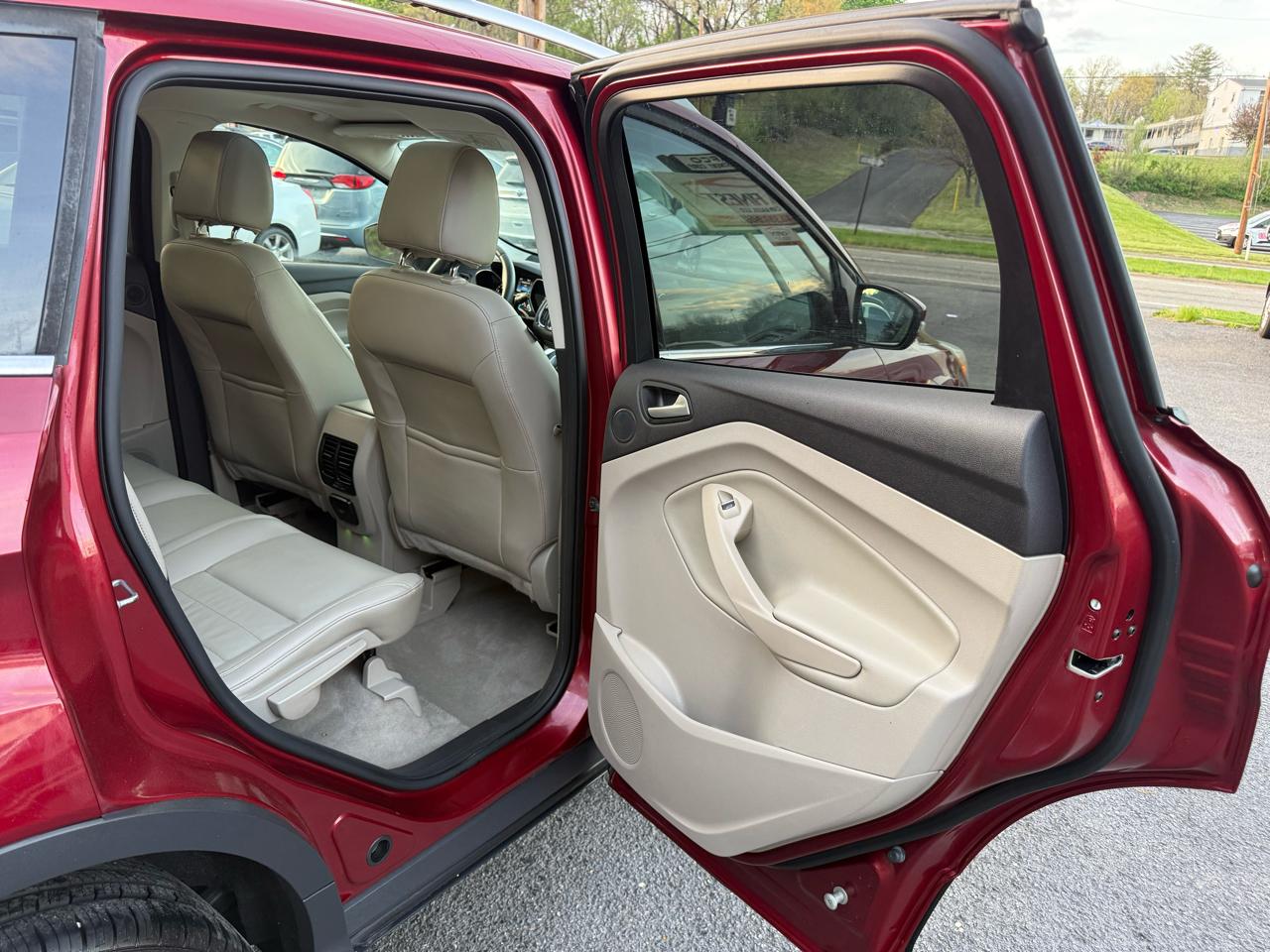 Ford Escape FWD 4dr Titanium 2015