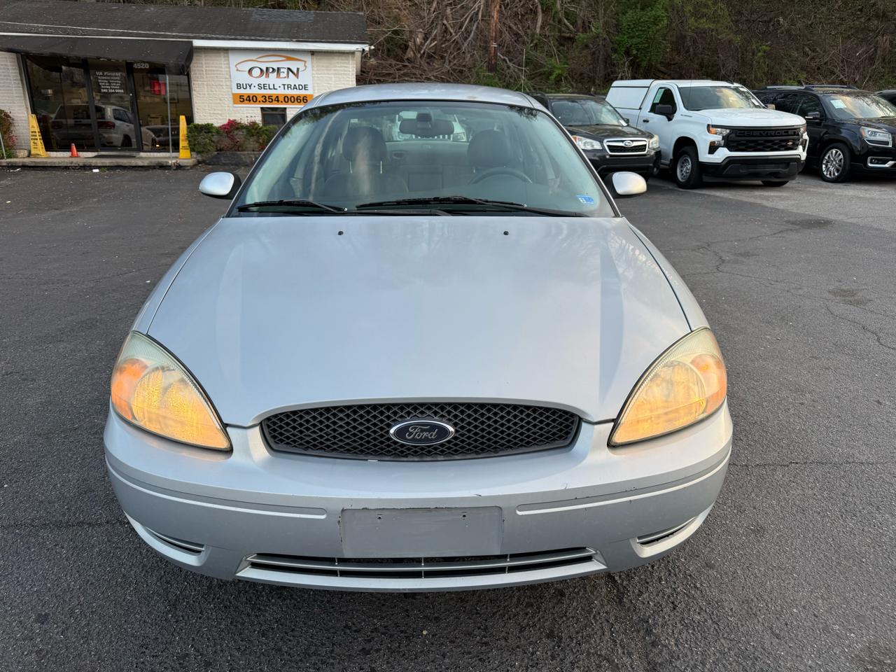 Ford Taurus 4dr Sdn SES 2004