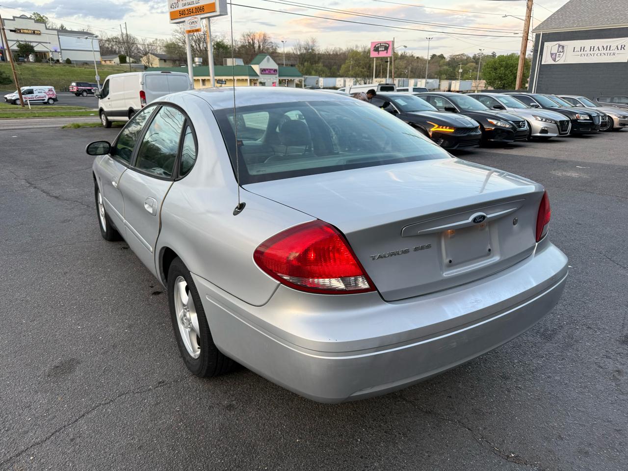 Ford Taurus 4dr Sdn SES 2004