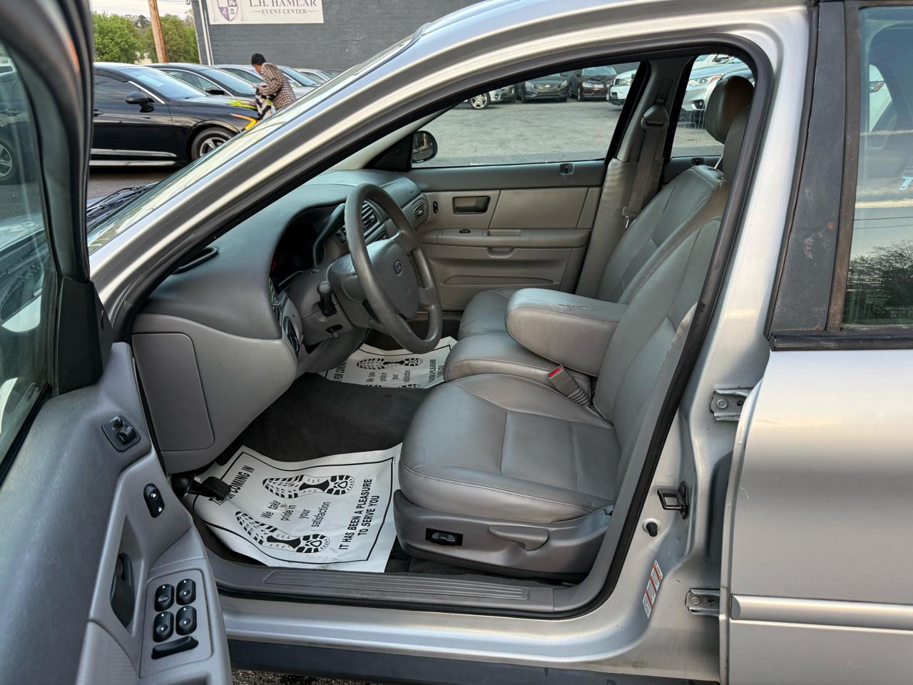 Ford Taurus 4dr Sdn SES 2004