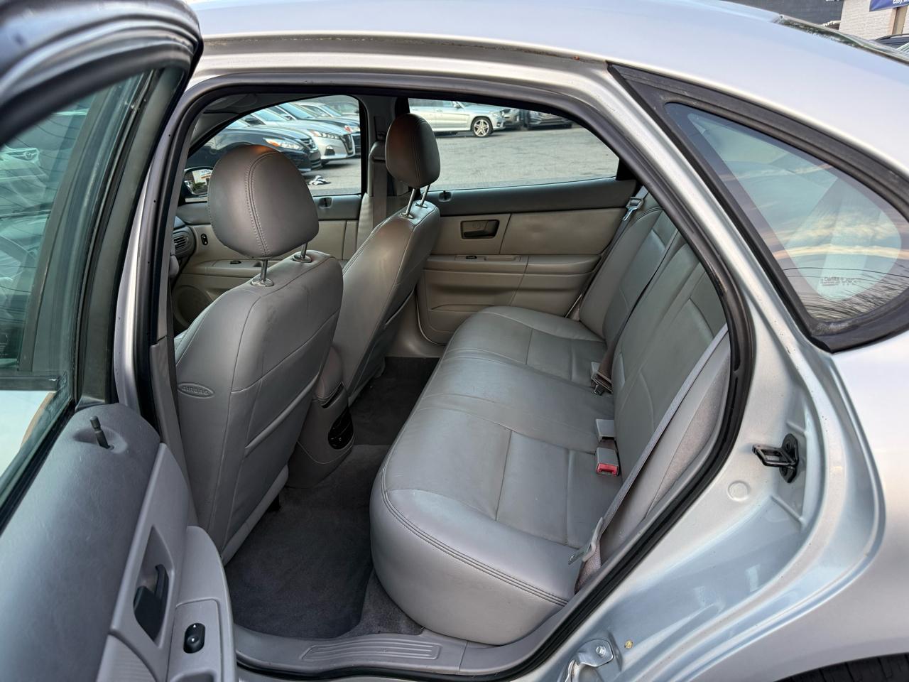 Ford Taurus 4dr Sdn SES 2004