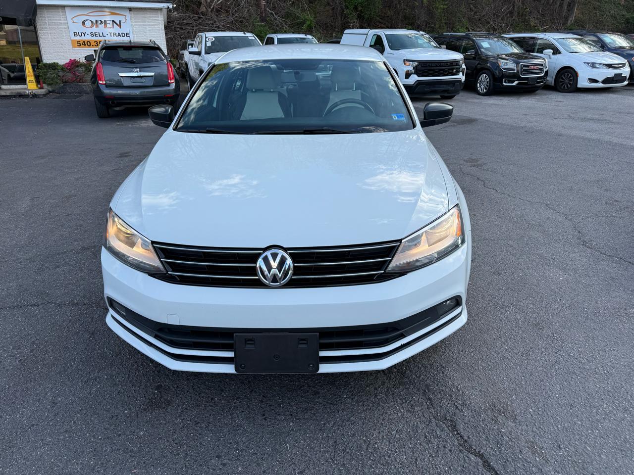 Volkswagen Jetta Sedan 4dr Auto 1.8T Sport PZEV 2016