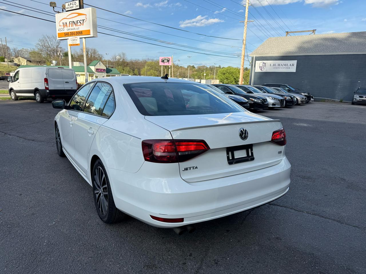 Volkswagen Jetta Sedan 4dr Auto 1.8T Sport PZEV 2016