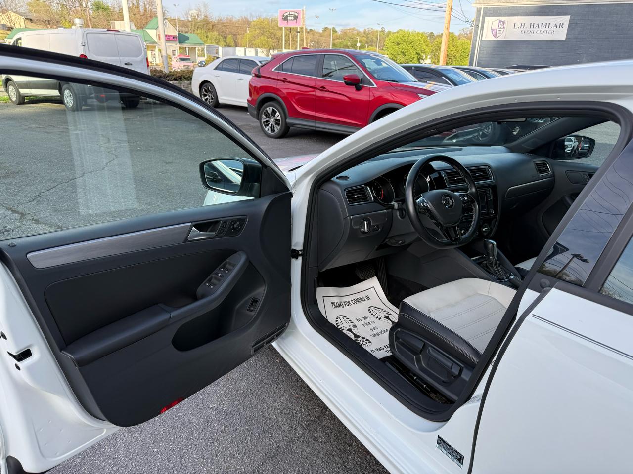 Volkswagen Jetta Sedan 4dr Auto 1.8T Sport PZEV 2016