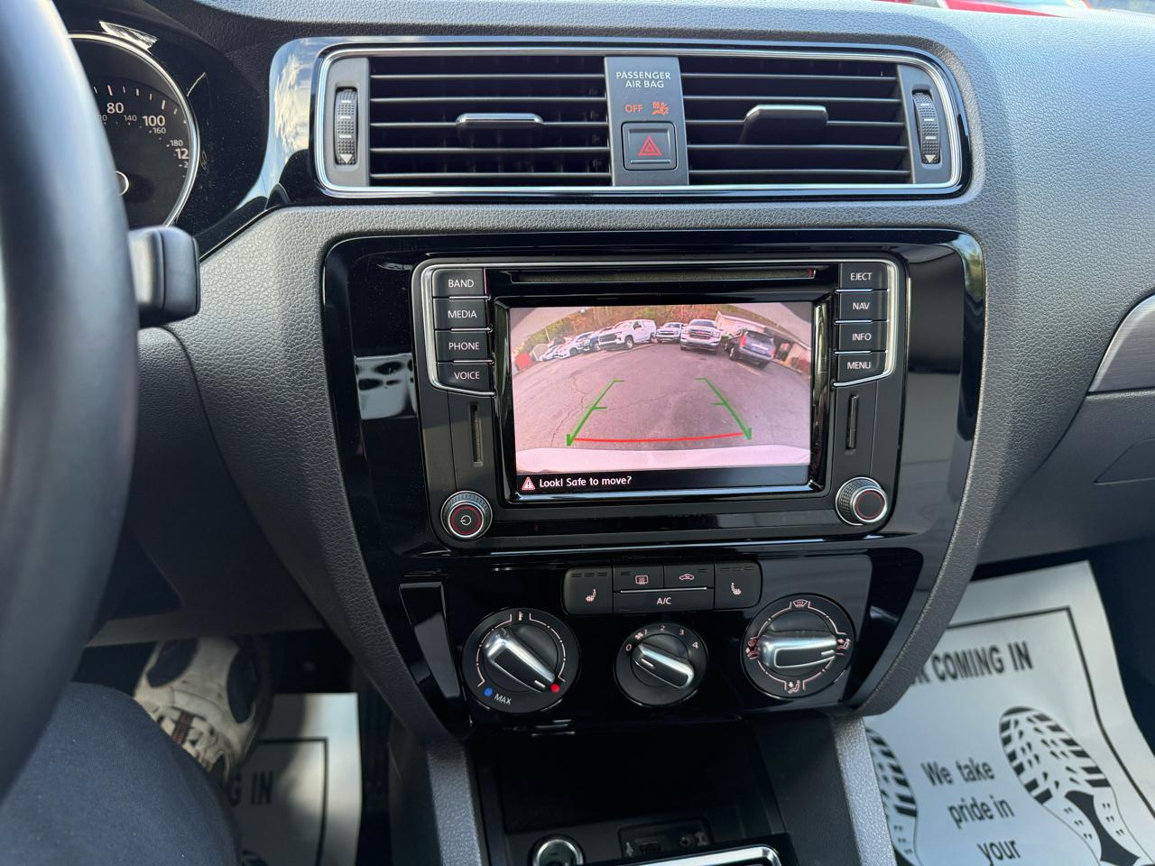 Volkswagen Jetta Sedan 4dr Auto 1.8T Sport PZEV 2016