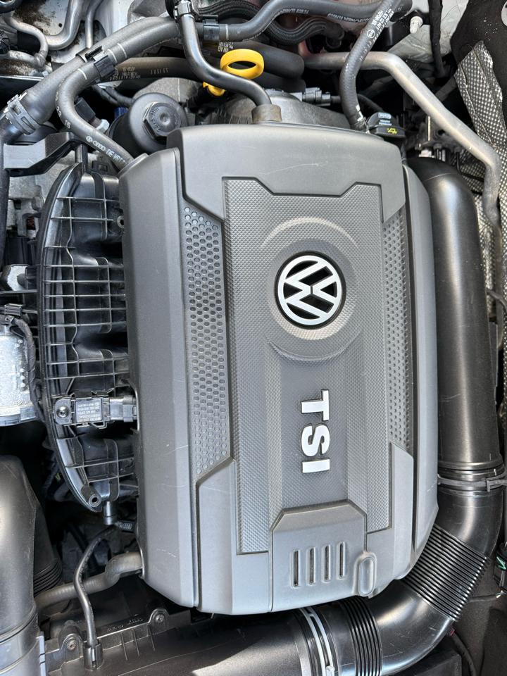 Volkswagen Jetta Sedan 4dr Auto 1.8T Sport PZEV 2016