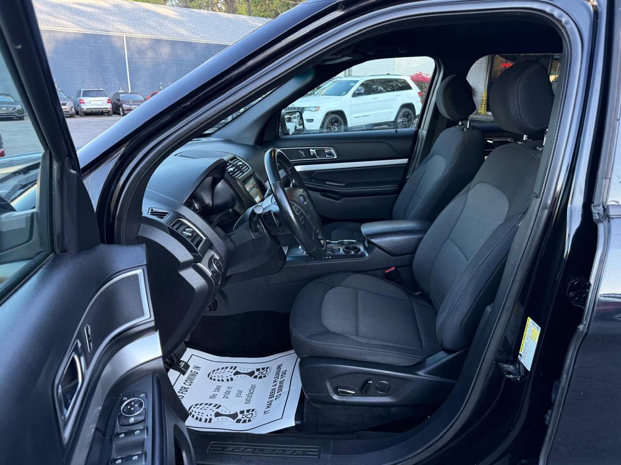 Ford Explorer XLT FWD 2017