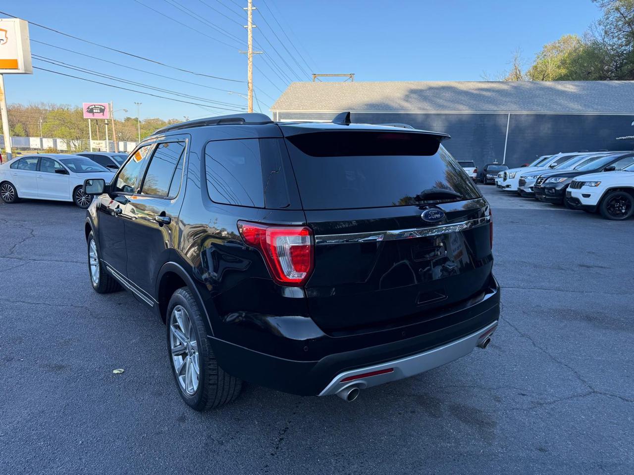Ford Explorer XLT FWD 2017