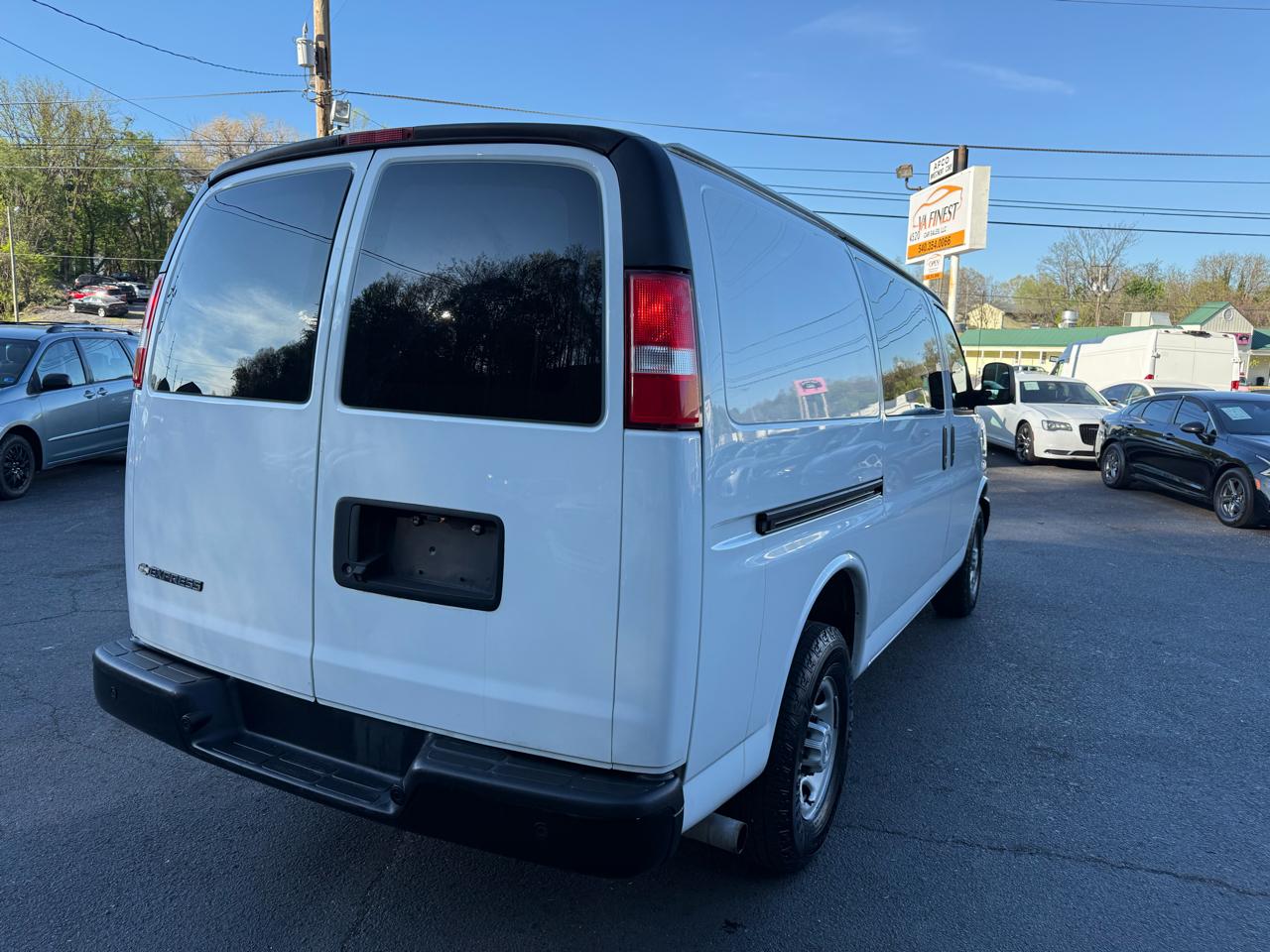 Chevrolet Express Cargo Van RWD 2500 135" 2019