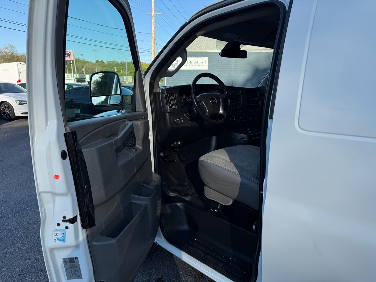 Chevrolet Express Cargo Van RWD 2500 135" 2019