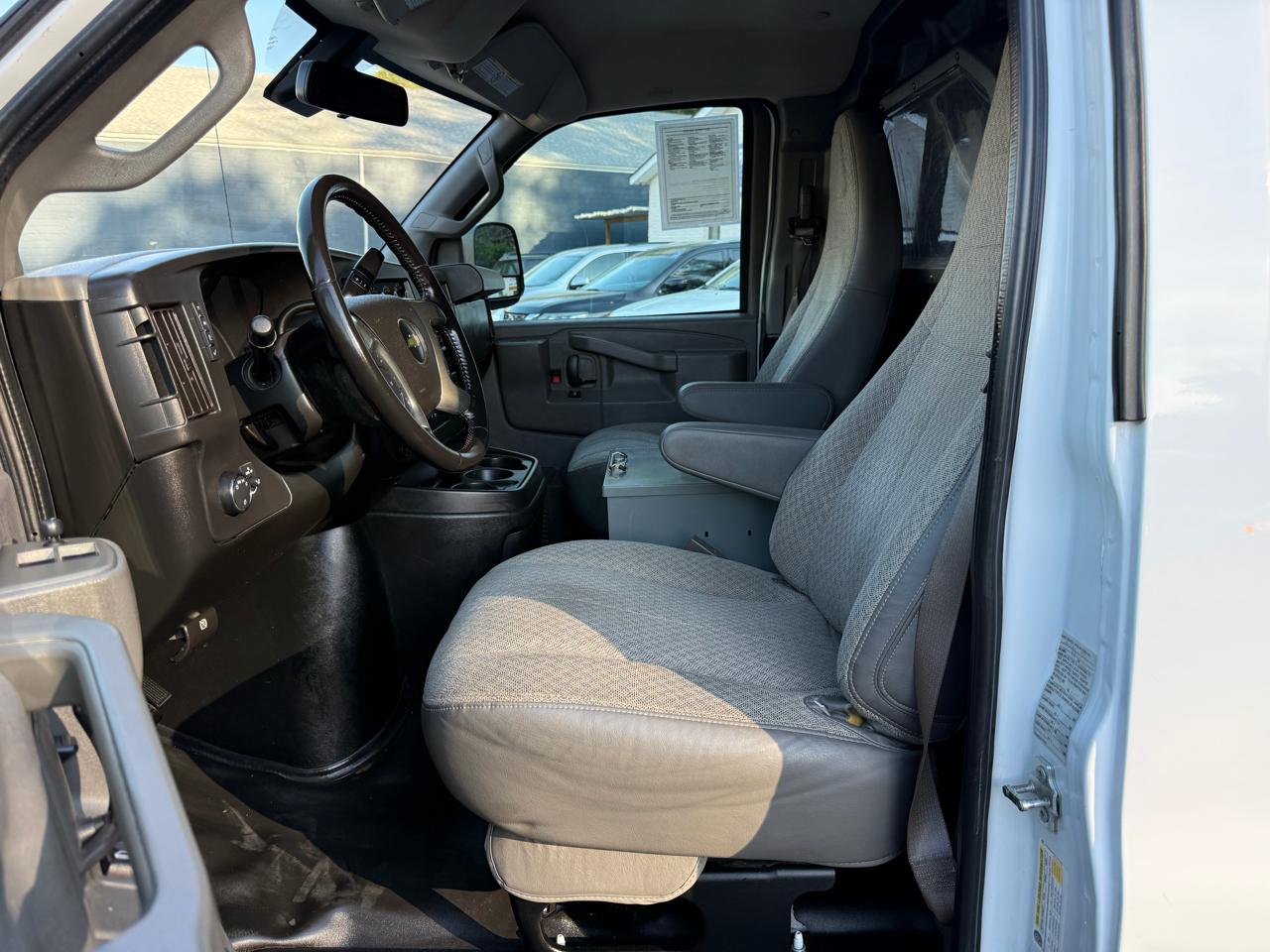 Chevrolet Express Cargo Van RWD 2500 135" 2019
