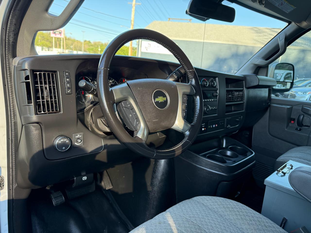 Chevrolet Express Cargo Van RWD 2500 135" 2019