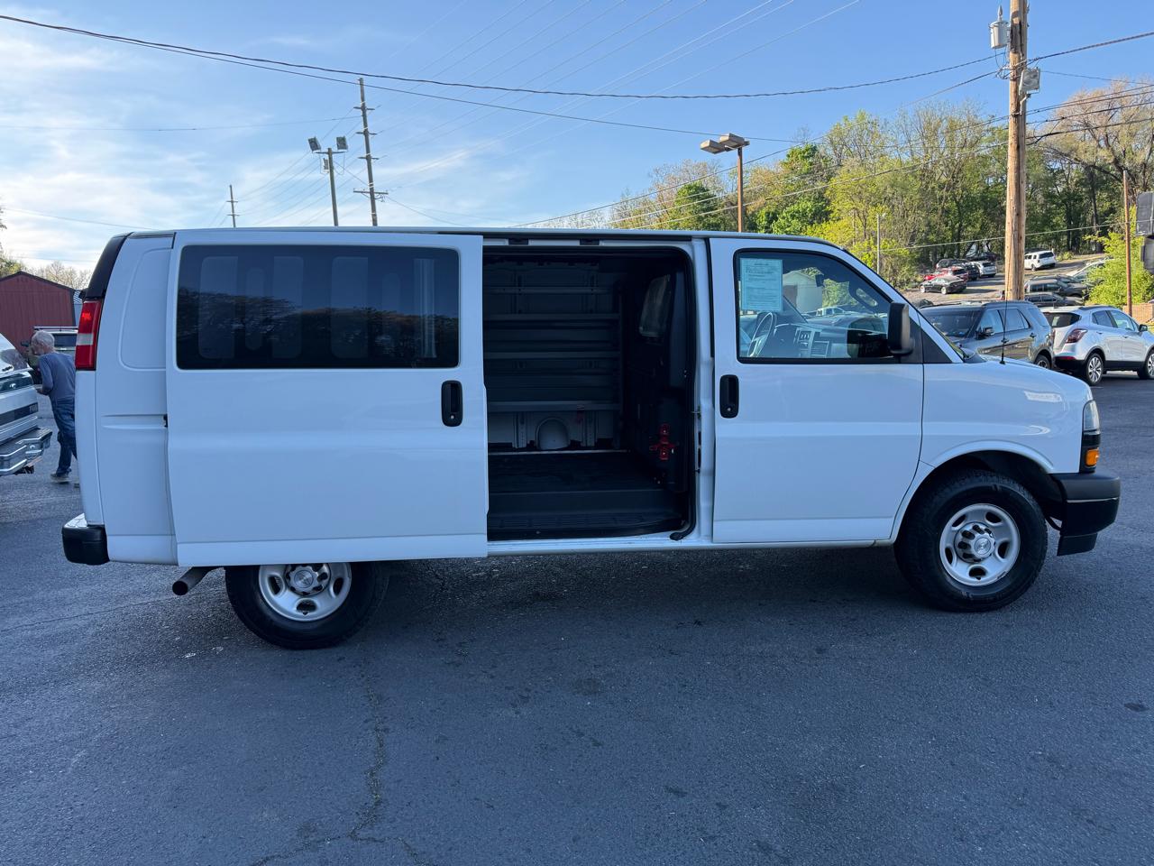 Chevrolet Express Cargo Van RWD 2500 135" 2019