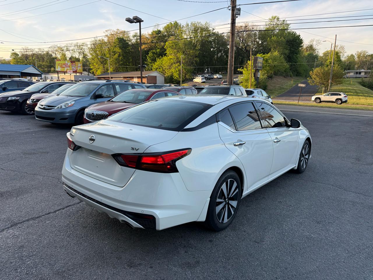 Nissan Altima 2.5 SV Sedan 2019