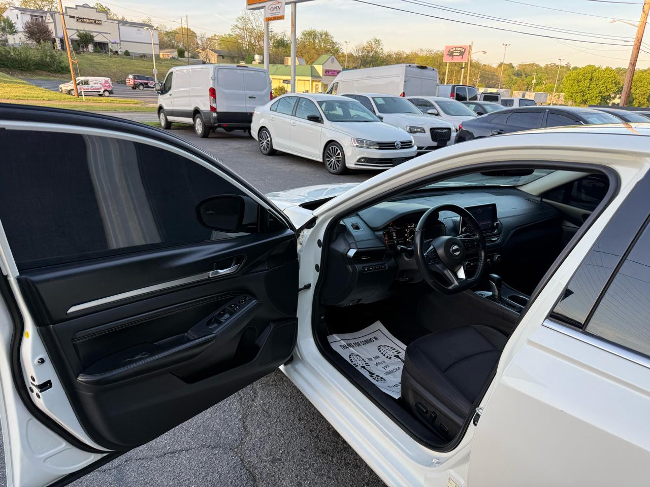 Nissan Altima 2.5 SV Sedan 2019