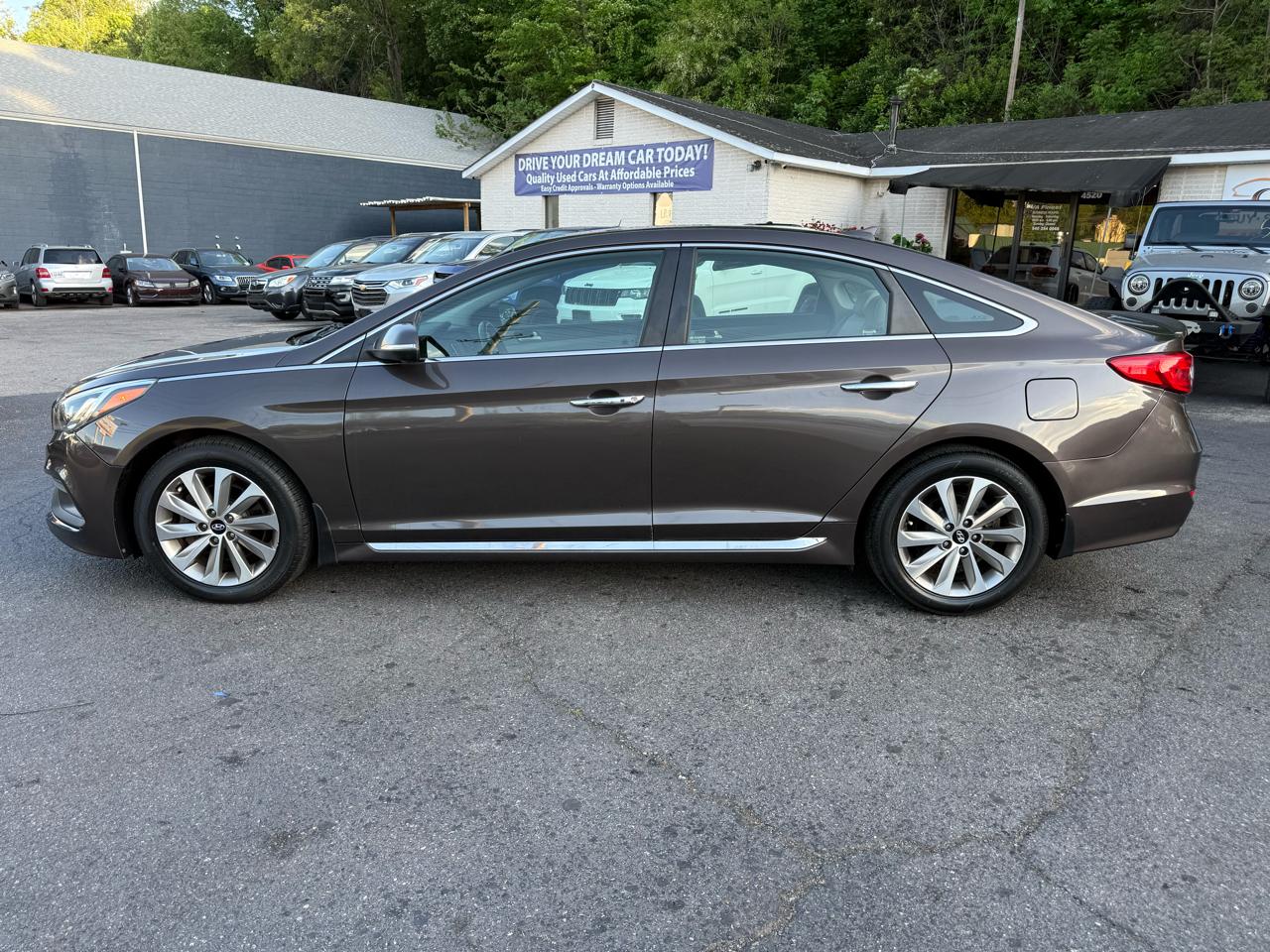 Hyundai Sonata 4dr Sdn 2.4L Sport PZEV 2015