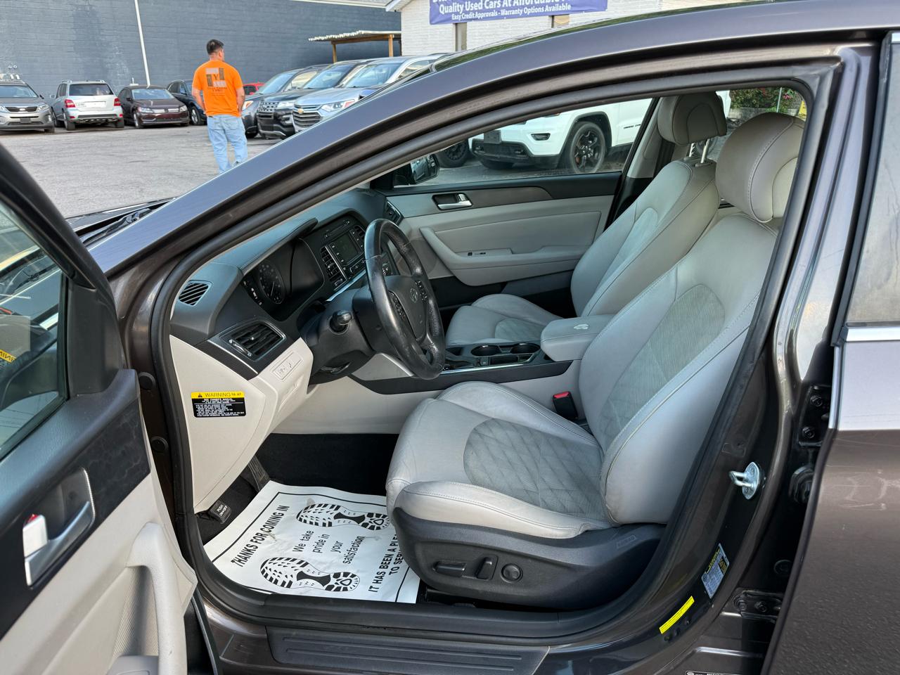 Hyundai Sonata 4dr Sdn 2.4L Sport PZEV 2015