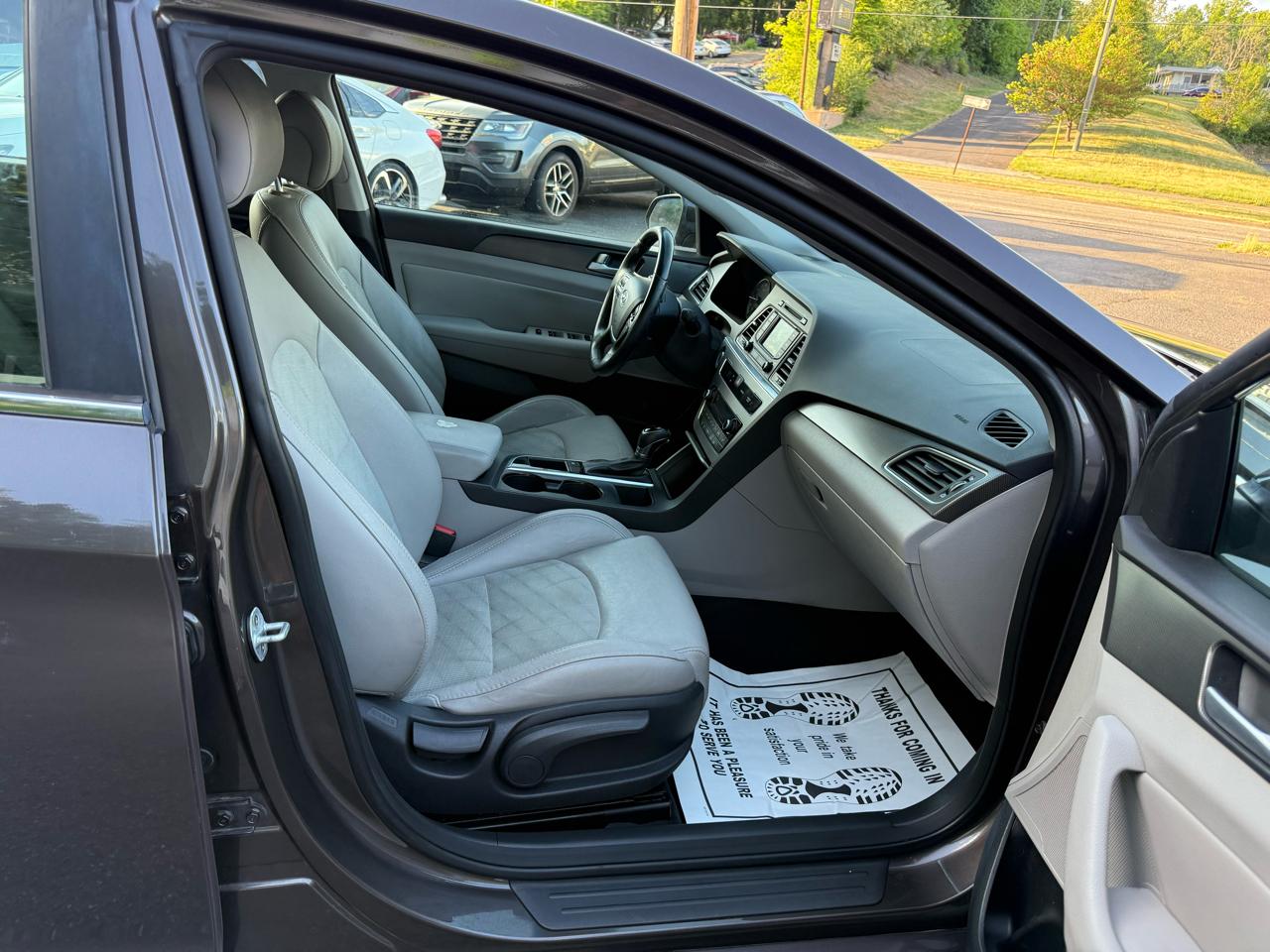 Hyundai Sonata 4dr Sdn 2.4L Sport PZEV 2015