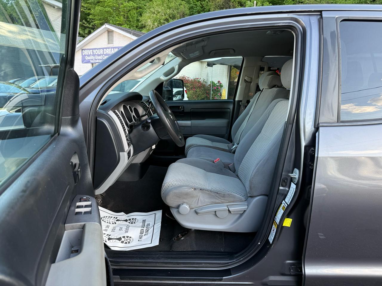 Toyota Tundra 2WD Truck Double Cab 4.6L V8 6-Spd AT (Natl) 2012