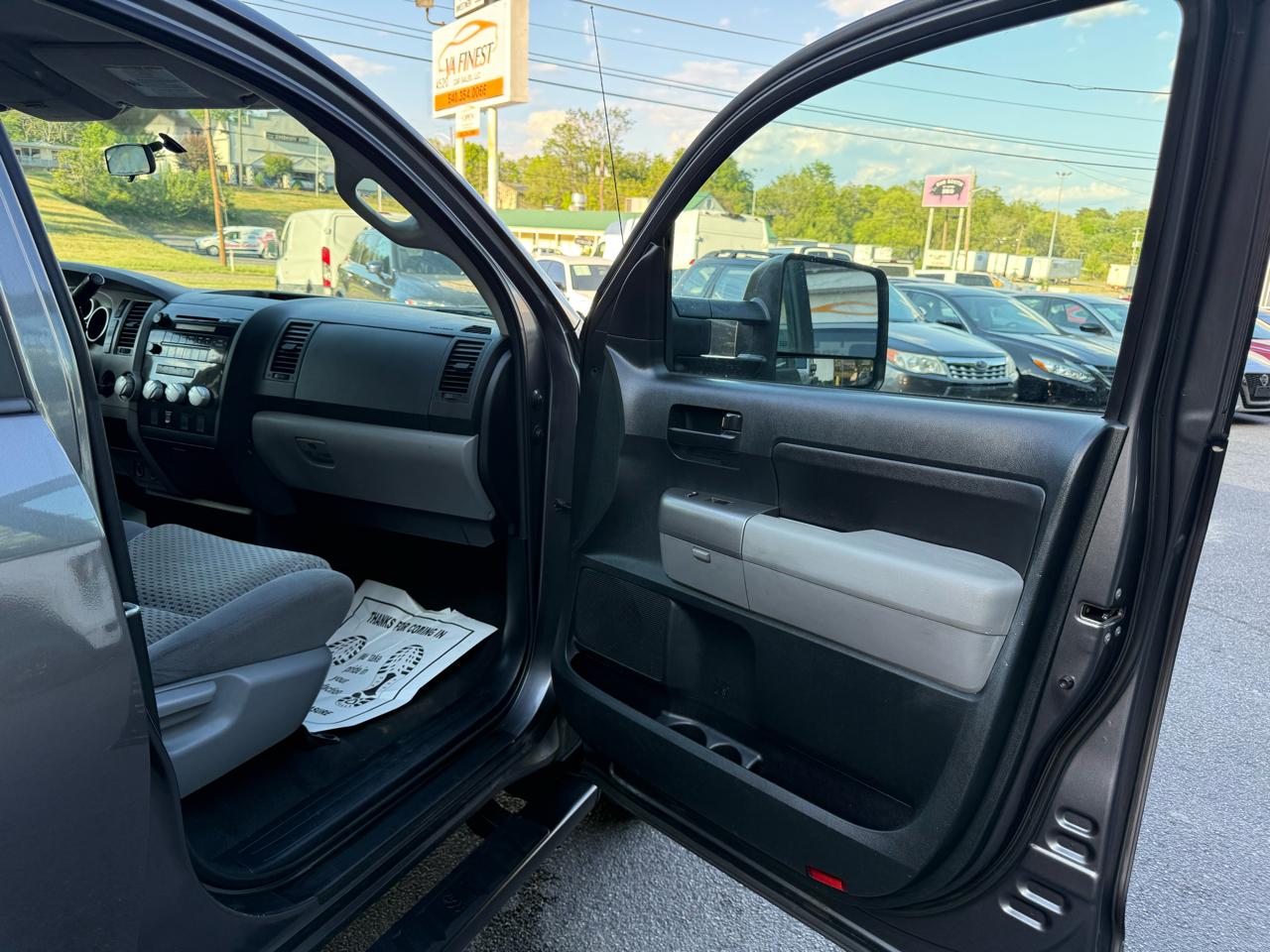 Toyota Tundra 2WD Truck Double Cab 4.6L V8 6-Spd AT (Natl) 2012