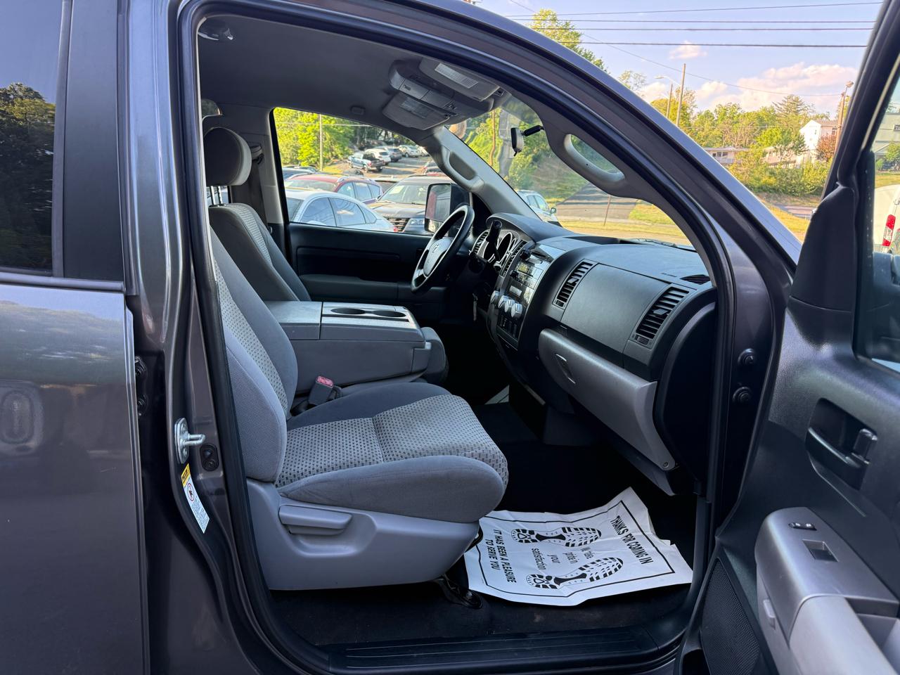 Toyota Tundra 2WD Truck Double Cab 4.6L V8 6-Spd AT (Natl) 2012