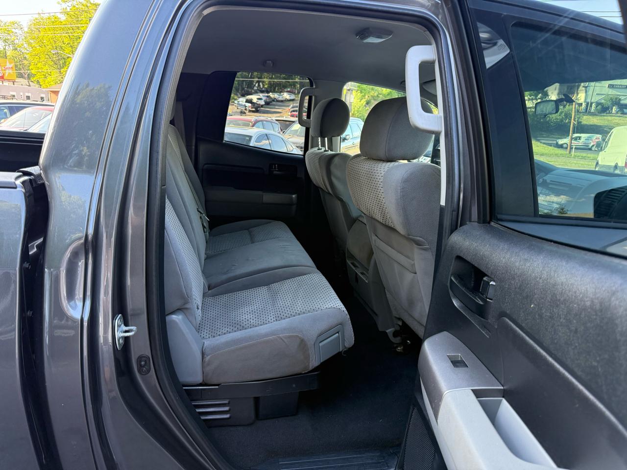 Toyota Tundra 2WD Truck Double Cab 4.6L V8 6-Spd AT (Natl) 2012