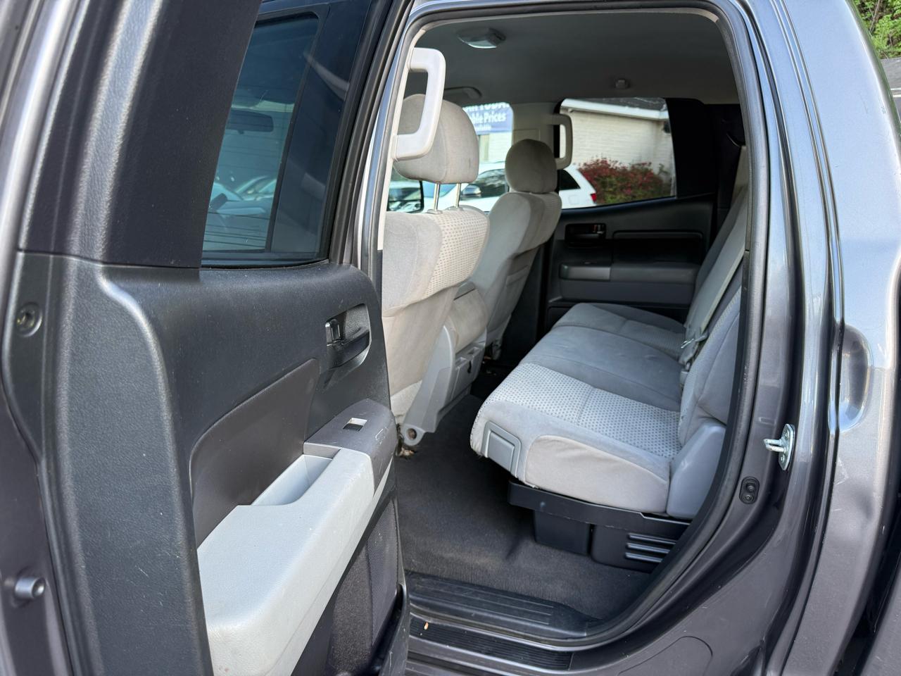 Toyota Tundra 2WD Truck Double Cab 4.6L V8 6-Spd AT (Natl) 2012