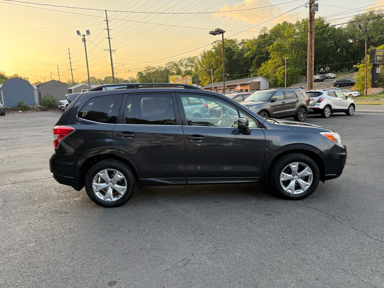 Subaru Forester 4dr Auto 2.5i Touring PZEV 2014