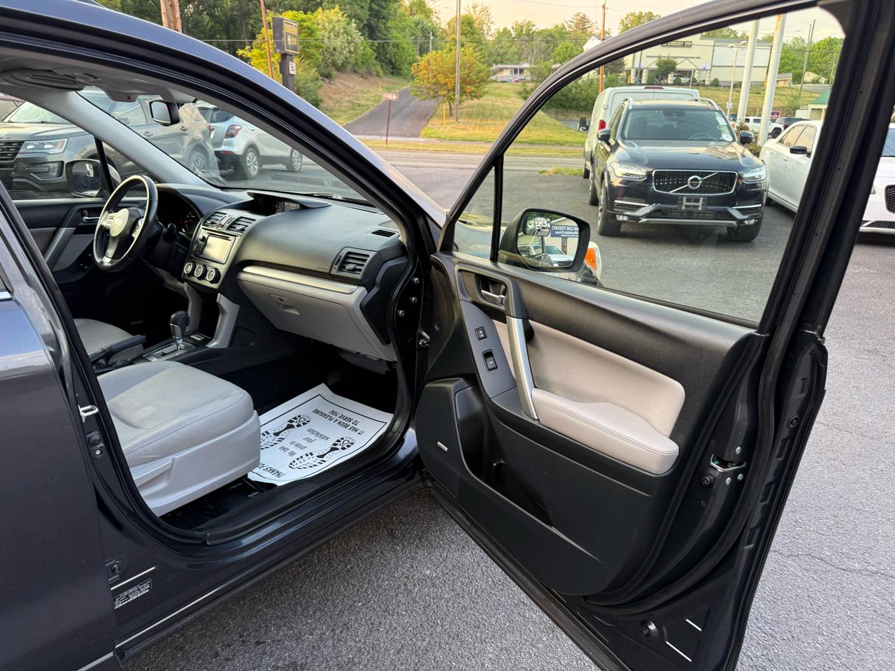 Subaru Forester 4dr Auto 2.5i Touring PZEV 2014