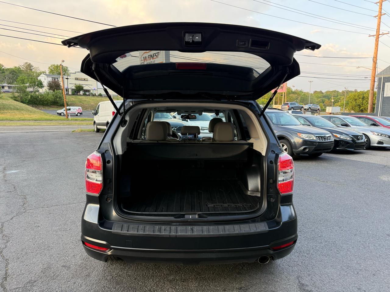 Subaru Forester 4dr Auto 2.5i Touring PZEV 2014